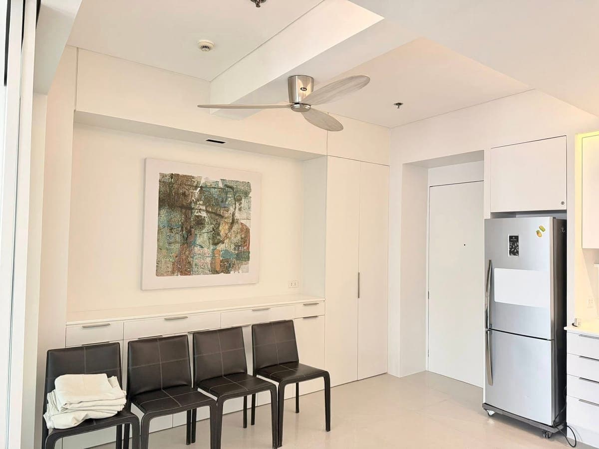 FOR RENT | Newly Renovated Unit in Le Domaine Tordesillas, Salcedo Village, Makati City - photo 10