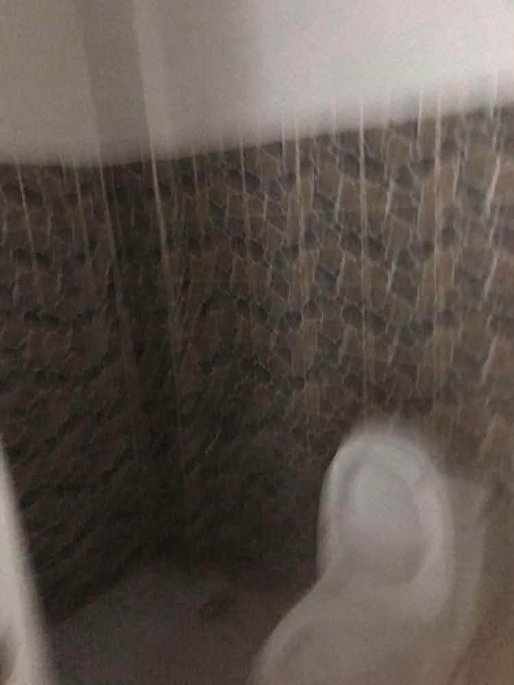 FOR RENT: 1 Bedroom Unit Apartment - photo 5