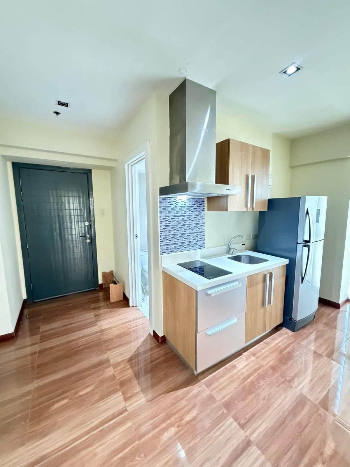 ‼️ CONDO FOR RENT - photo 1