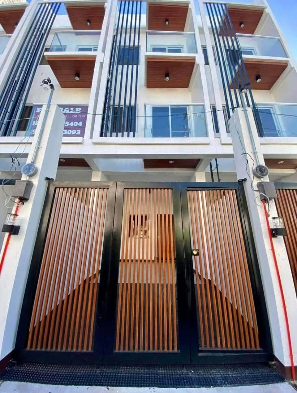 Town house for rent available month of june - photo 1