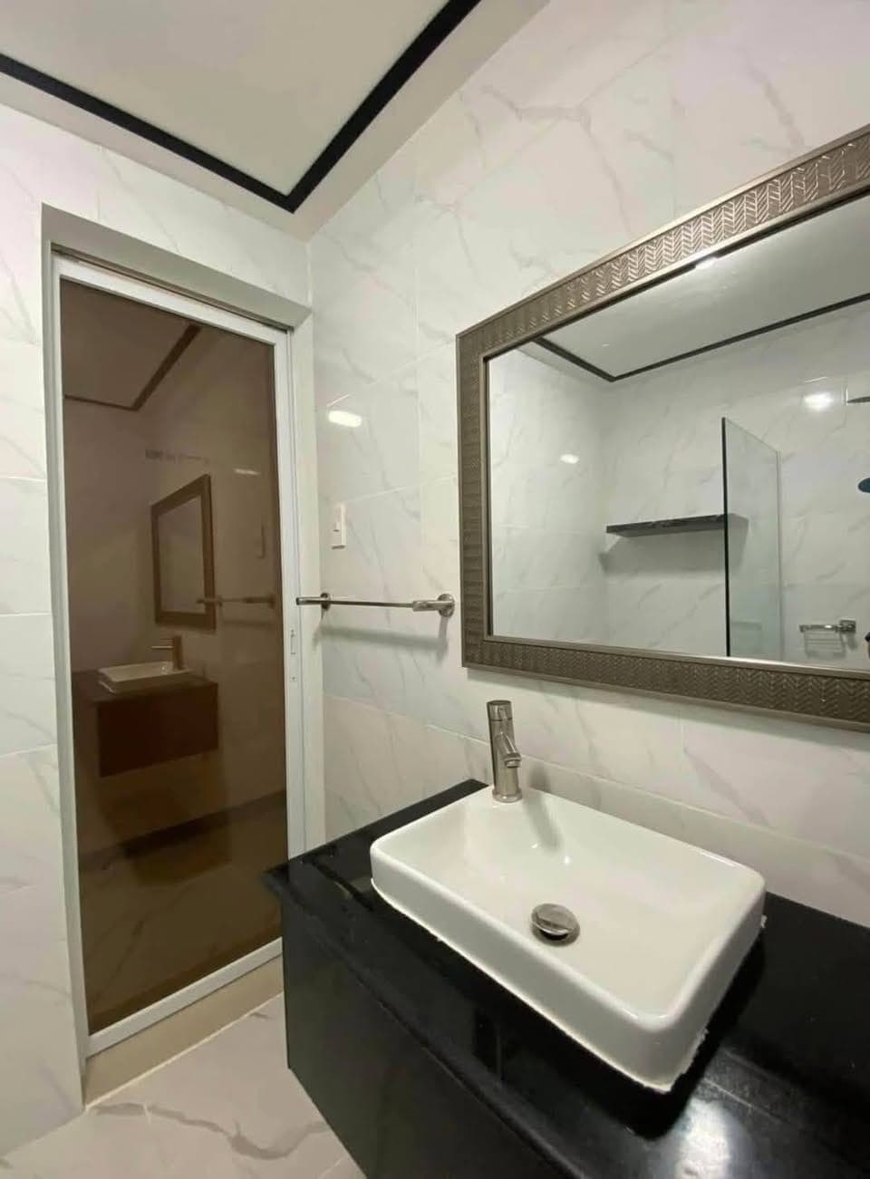 Town house for rent available month of june - photo 2