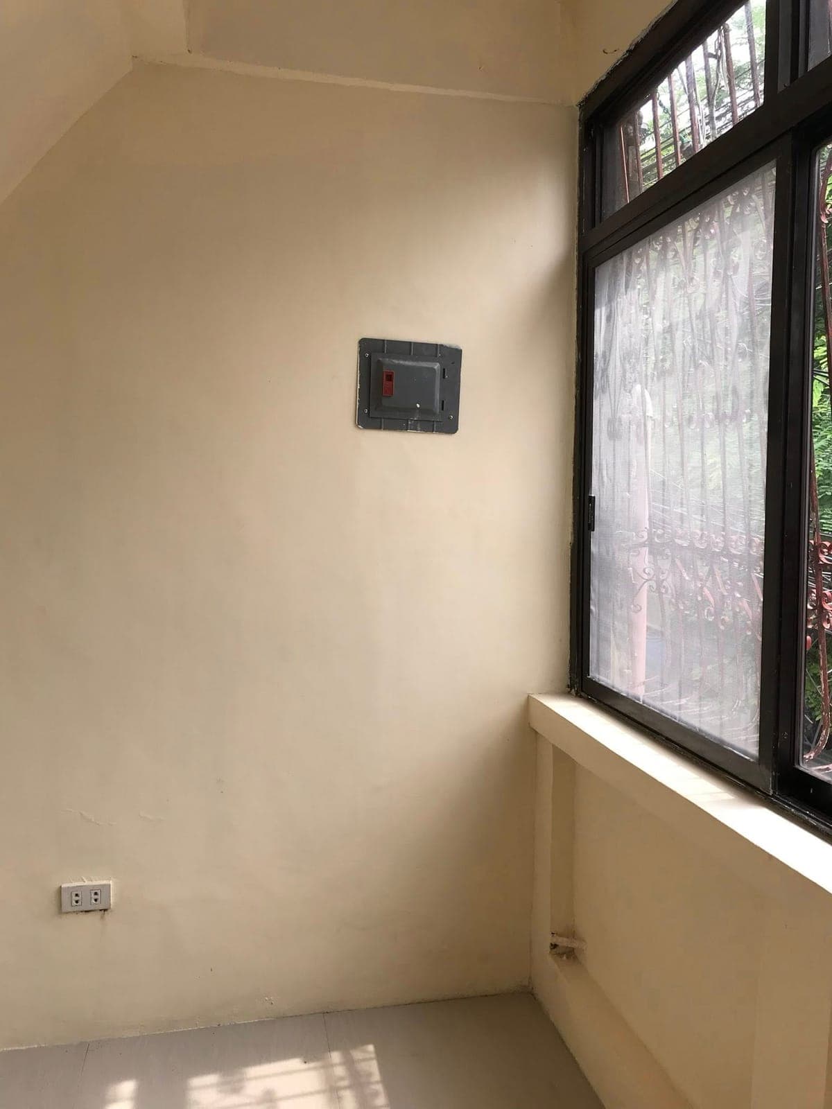 FOR RENT: Studio Type with own sink and CR. - photo 3