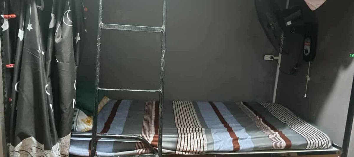 Meron din po BED SPACER for MALE 1 room good for 4 person - photo 4