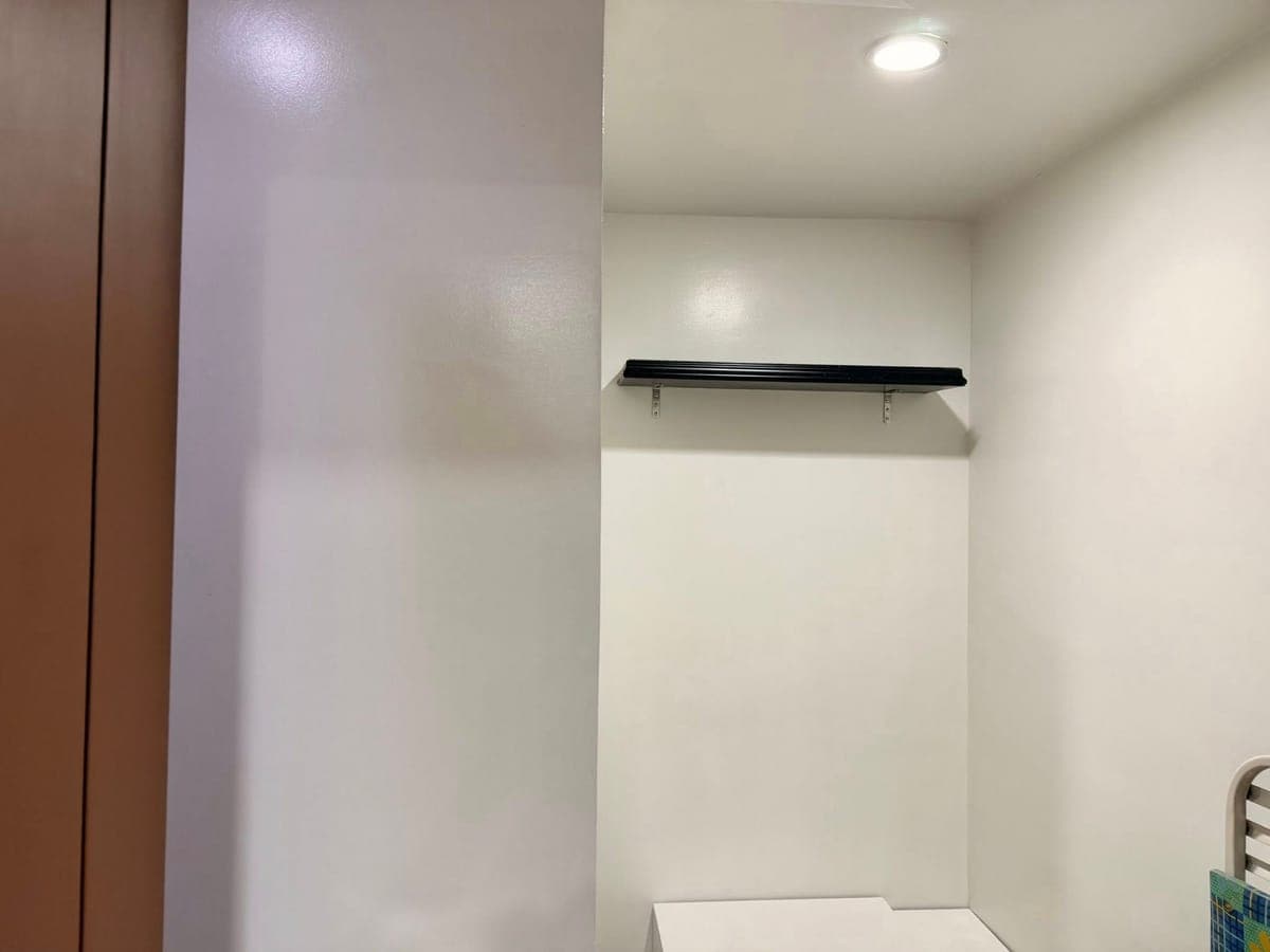 FOR RENT: Newly Renovated One Bedroom Unit at One Central Salcedo Village – near RCBC, PBCom, Ayala... - photo 2