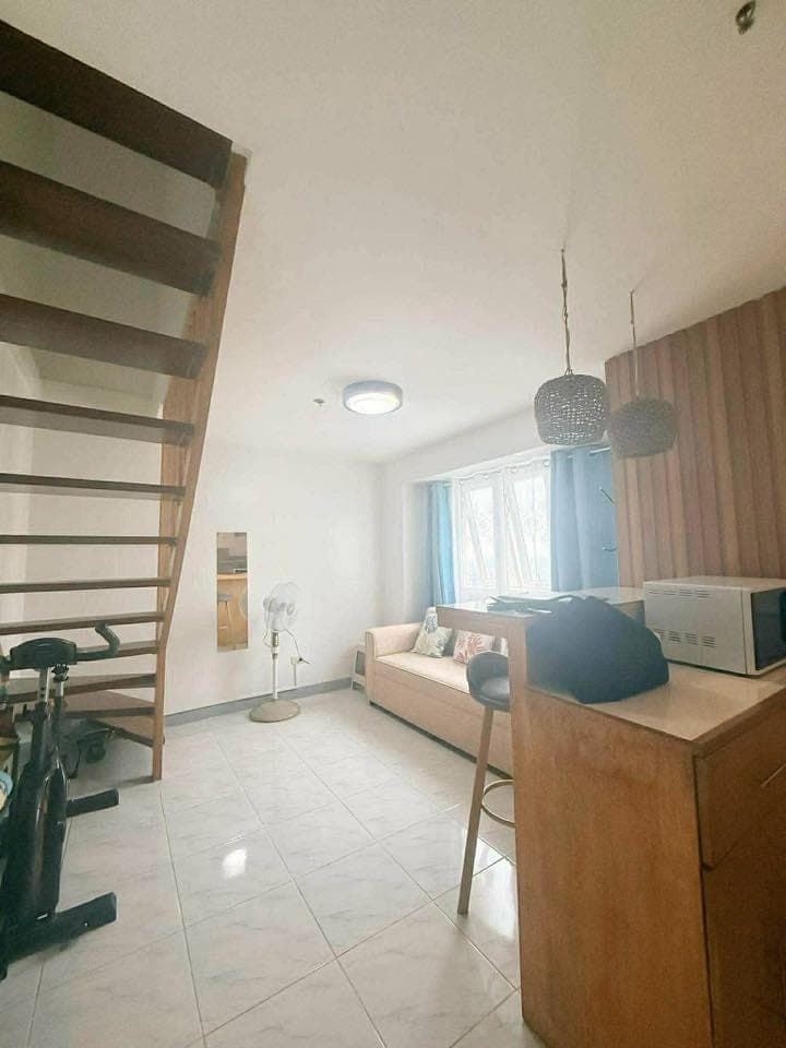 ✨ LOOKING FOR 1 FEMALE TENANT (REPLACEMENT) ✨ - photo 2