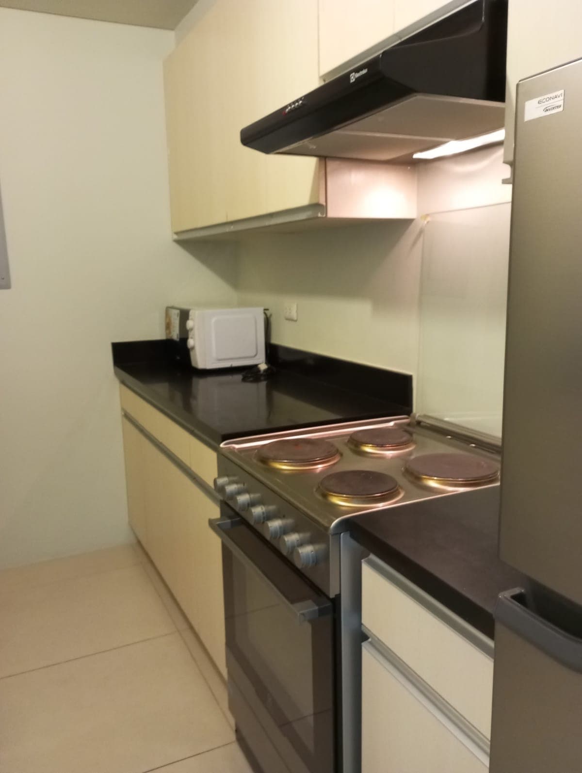 **FOR LEASE: Kroma Tower** - photo 4