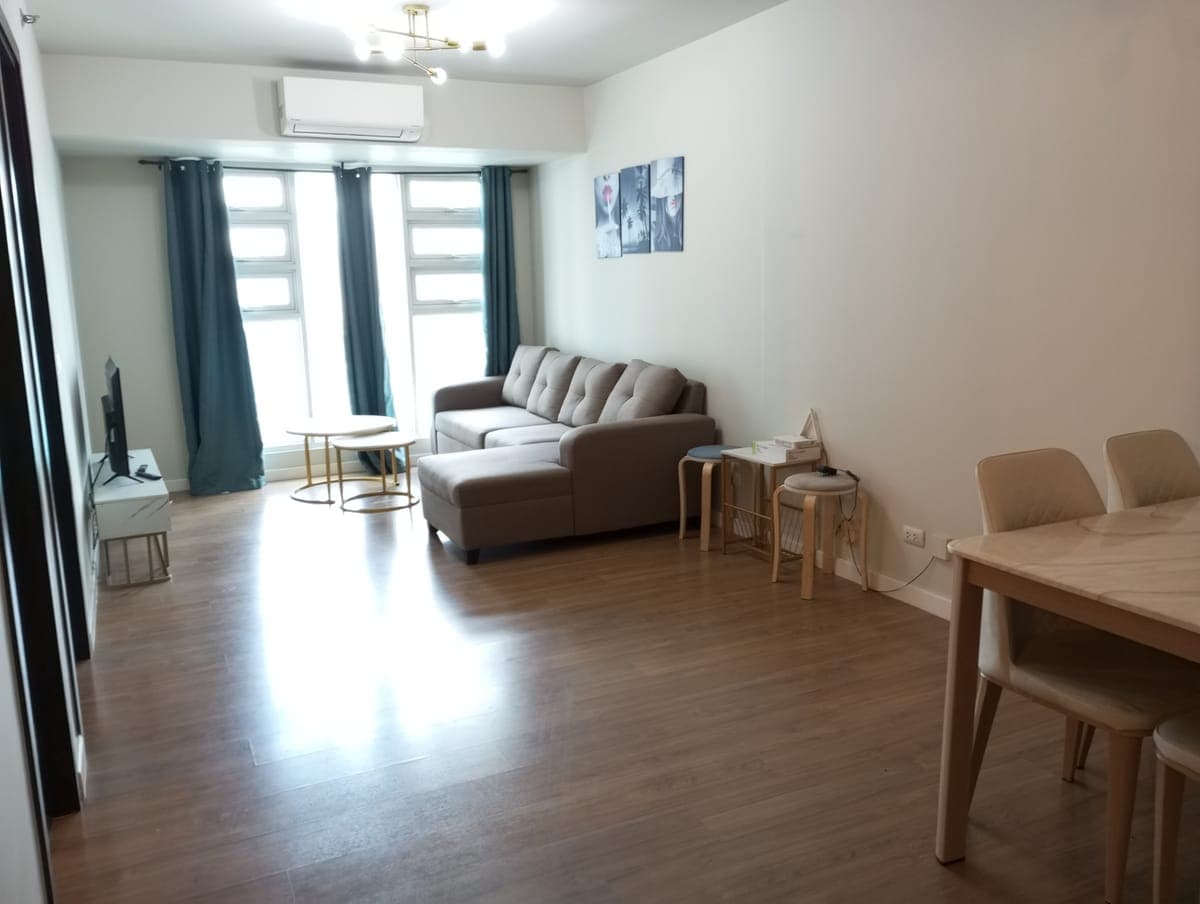 **FOR LEASE: Kroma Tower** - photo 8