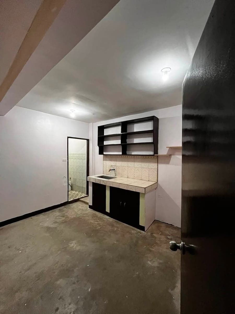 ROOM FOR RENT - photo 1