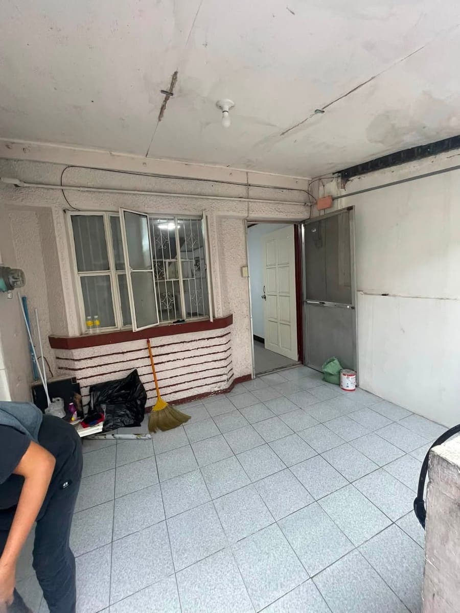 HOUSE FOR RENT - 1 year contract - photo 3