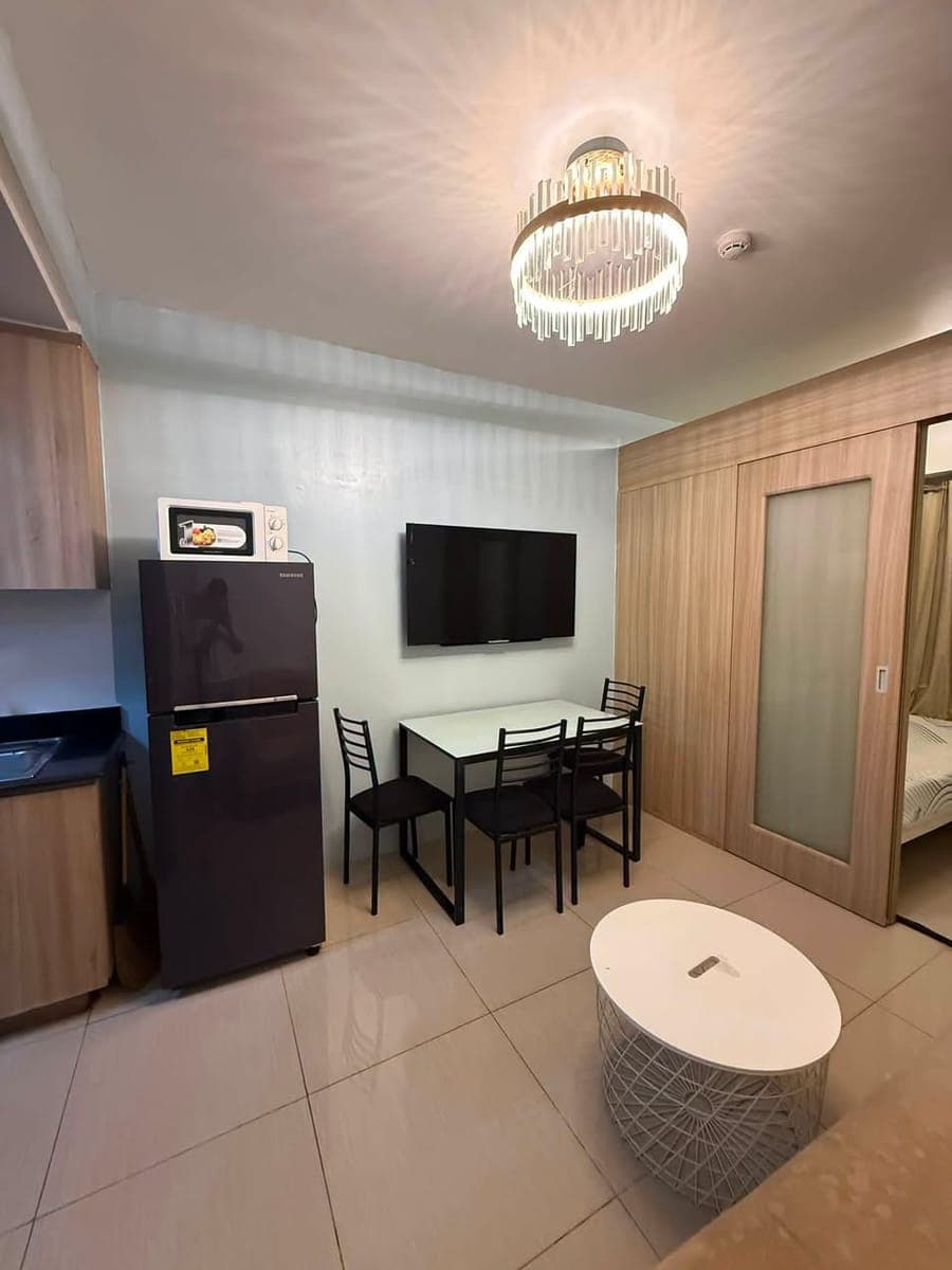 - SHORE RESIDENCES FOR RENT - OPEN for 3 to 6 MONTHS CONTRACT - photo 3