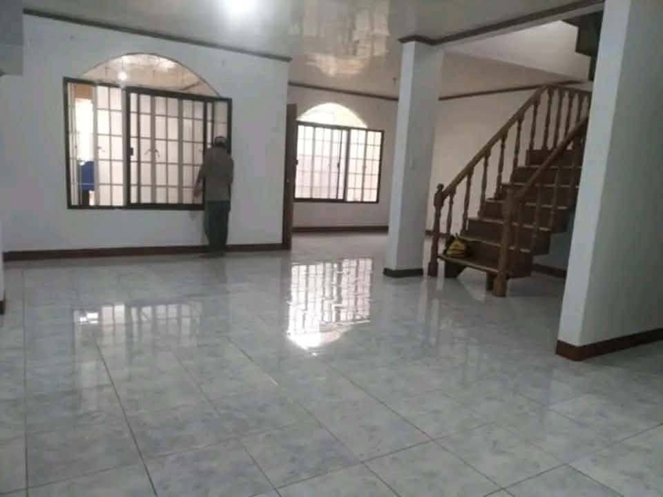2 Storey Very spacious House for rent in Las Piñas - photo 1