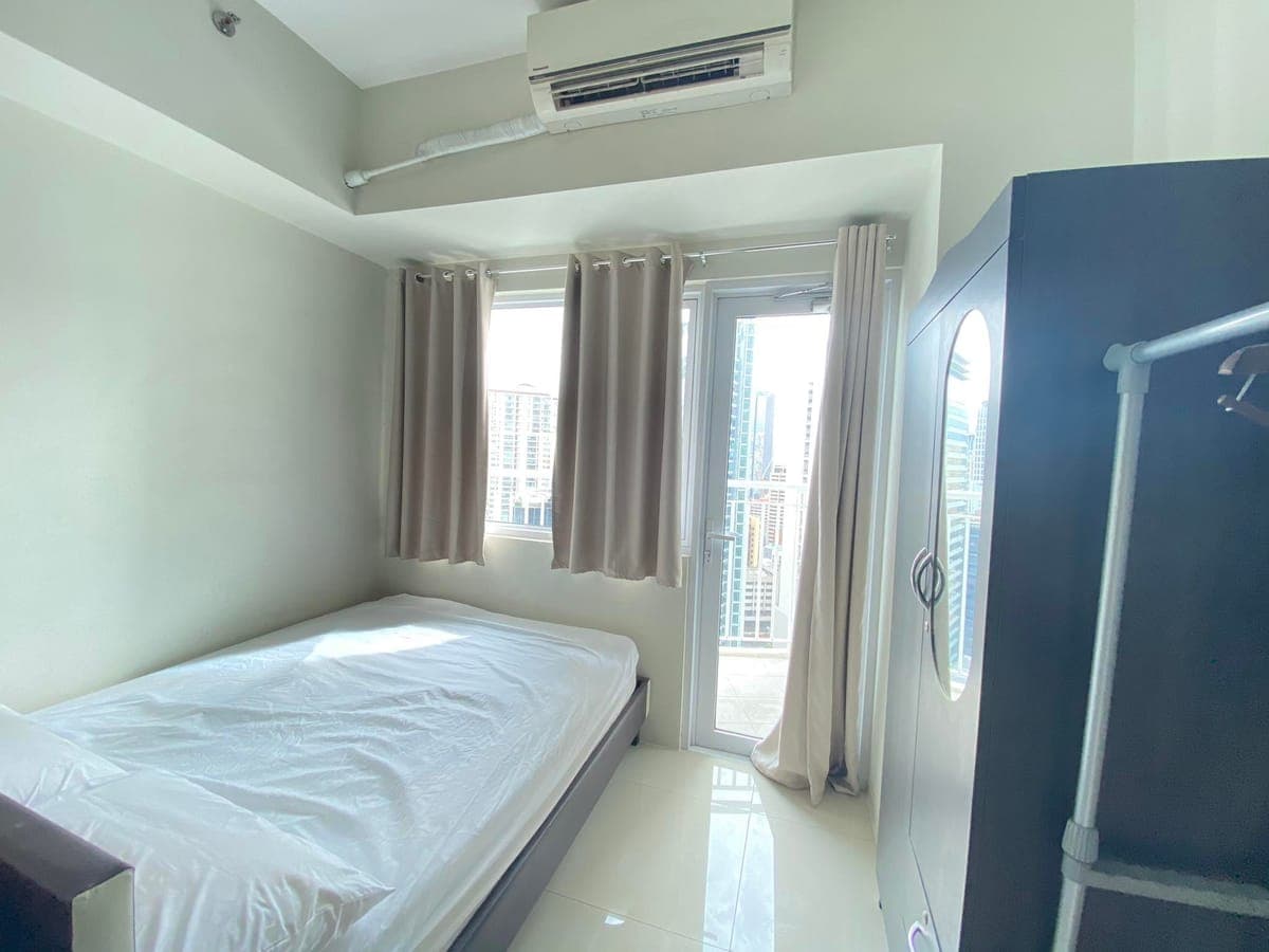 **🏢****Condo Unit For Lease** - photo 2