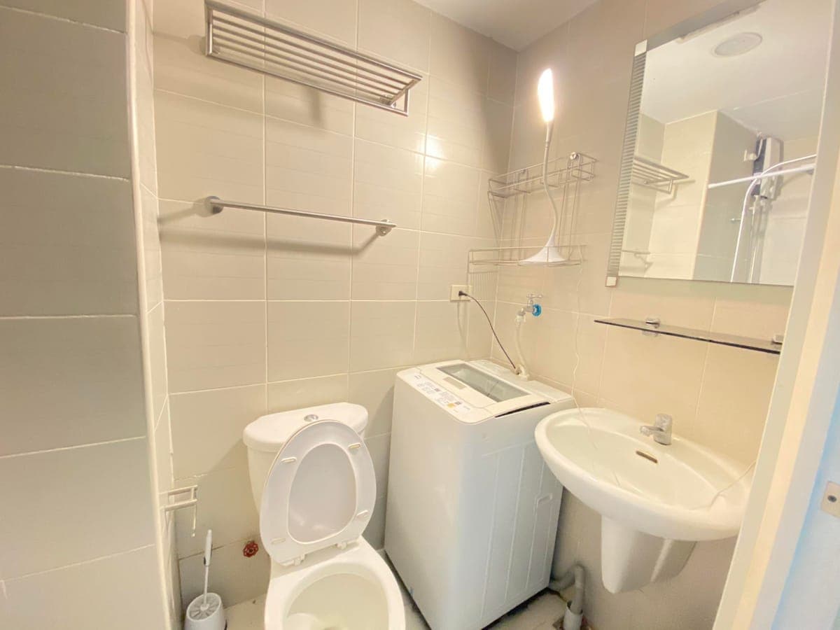 **🏢****Condo Unit For Lease** - photo 11