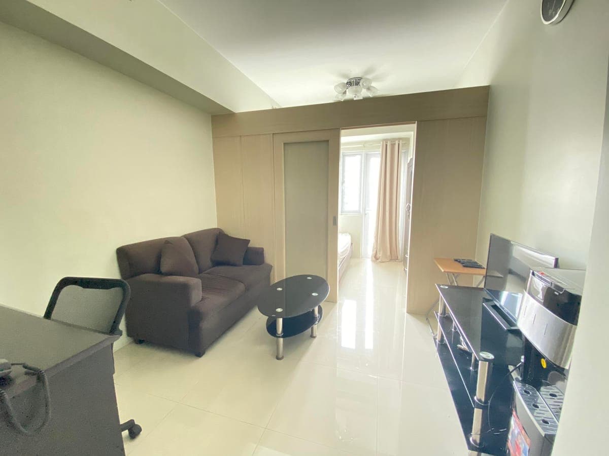 **🏢****Condo Unit For Lease** - photo 4