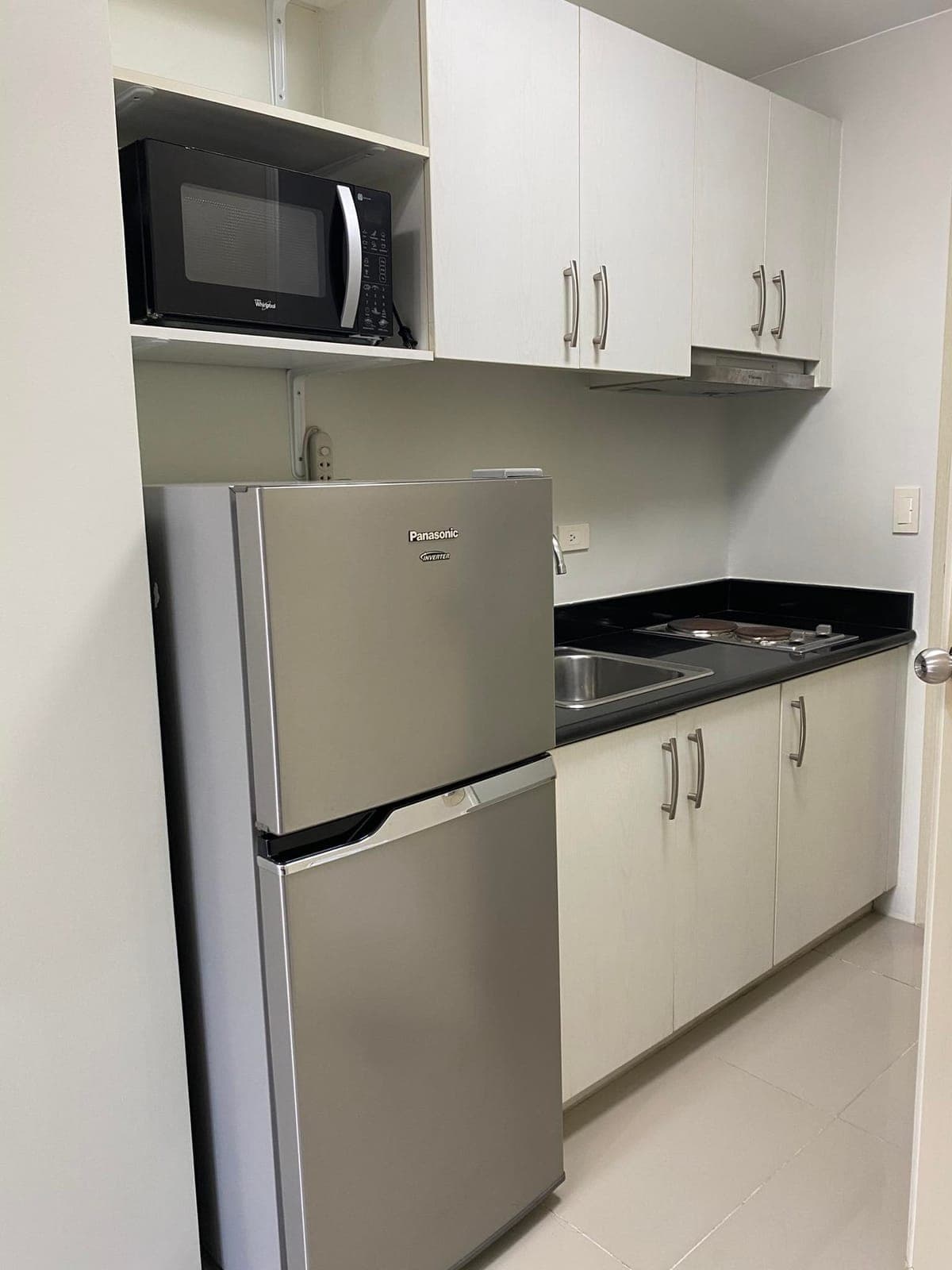 **🏢****Condo Unit For Lease** - photo 6