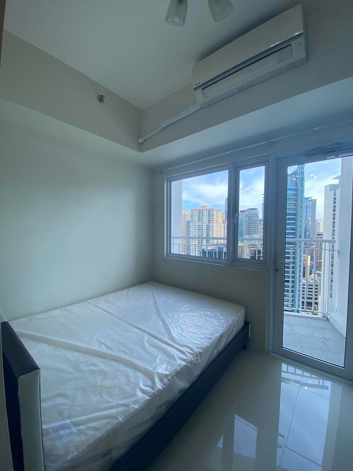 **🏢****Condo Unit For Lease** - photo 7