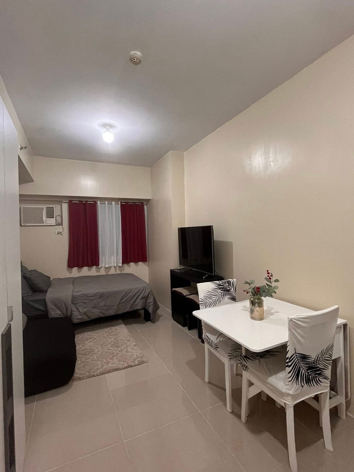 Looking for a cozy place to call home?The Beacon Condominium-Arnaiz Tower - photo 1