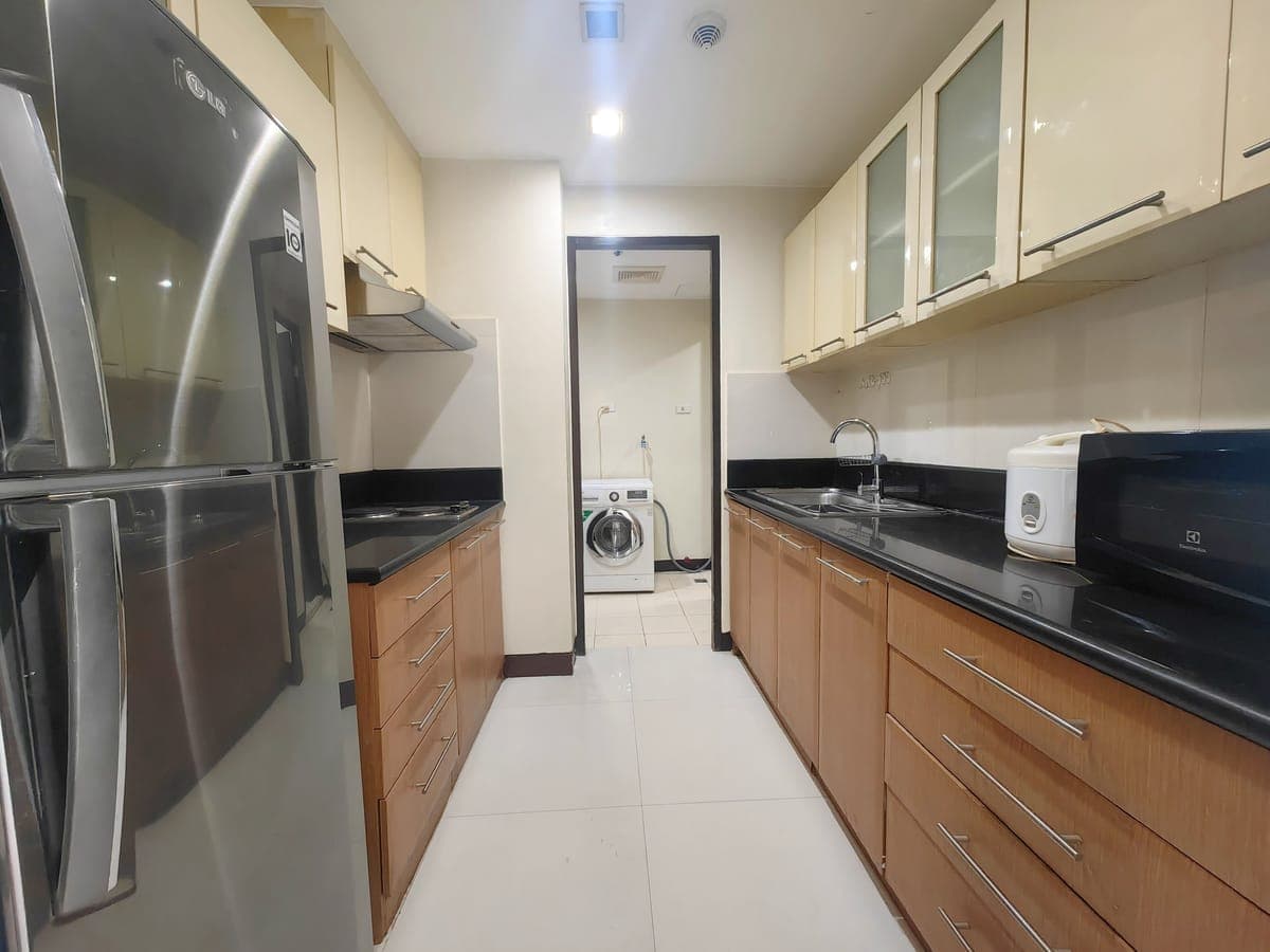 # **For Lease: Makati One Central 1BR ** - photo 6