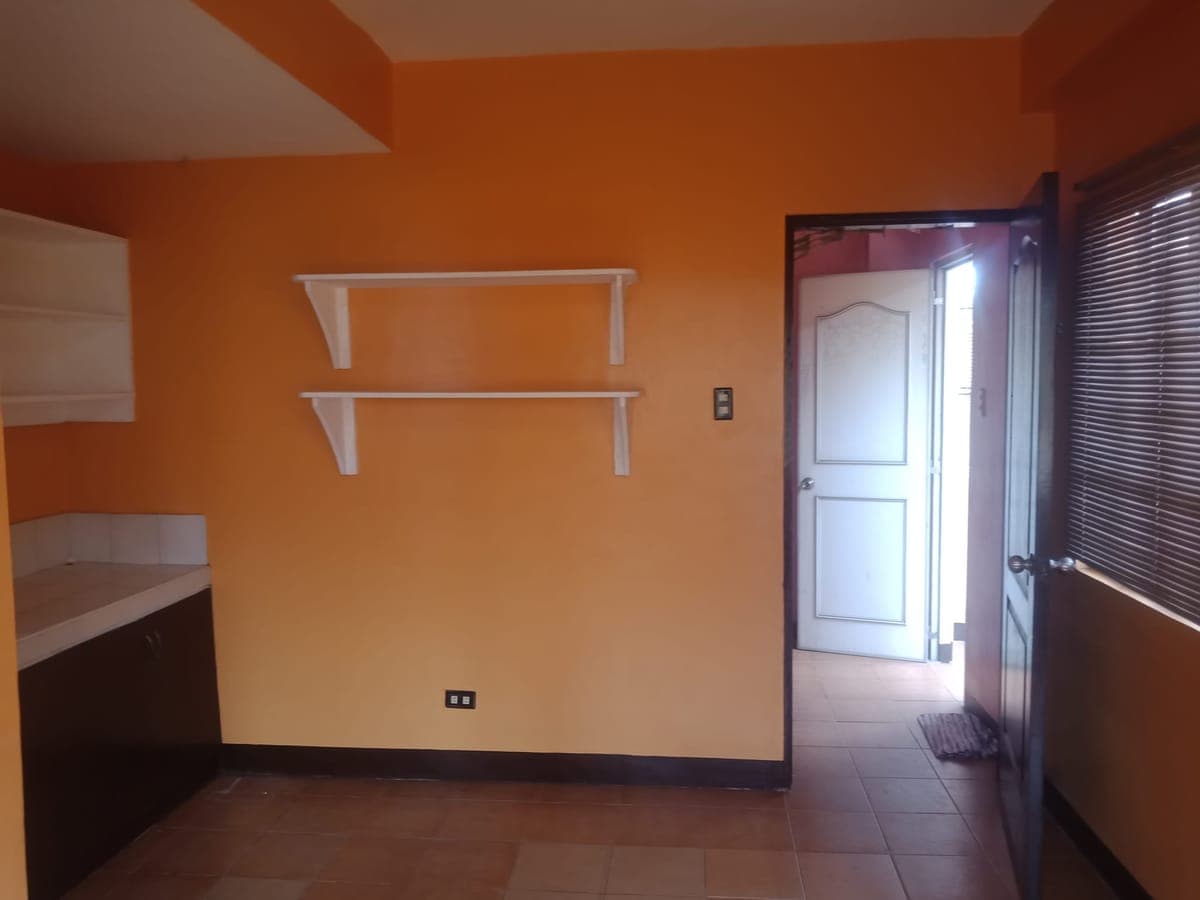 Studio type room for rent here in Makati near pure gold j.p Rizal and circuit makati.. Pm me for more details.. - photo 3