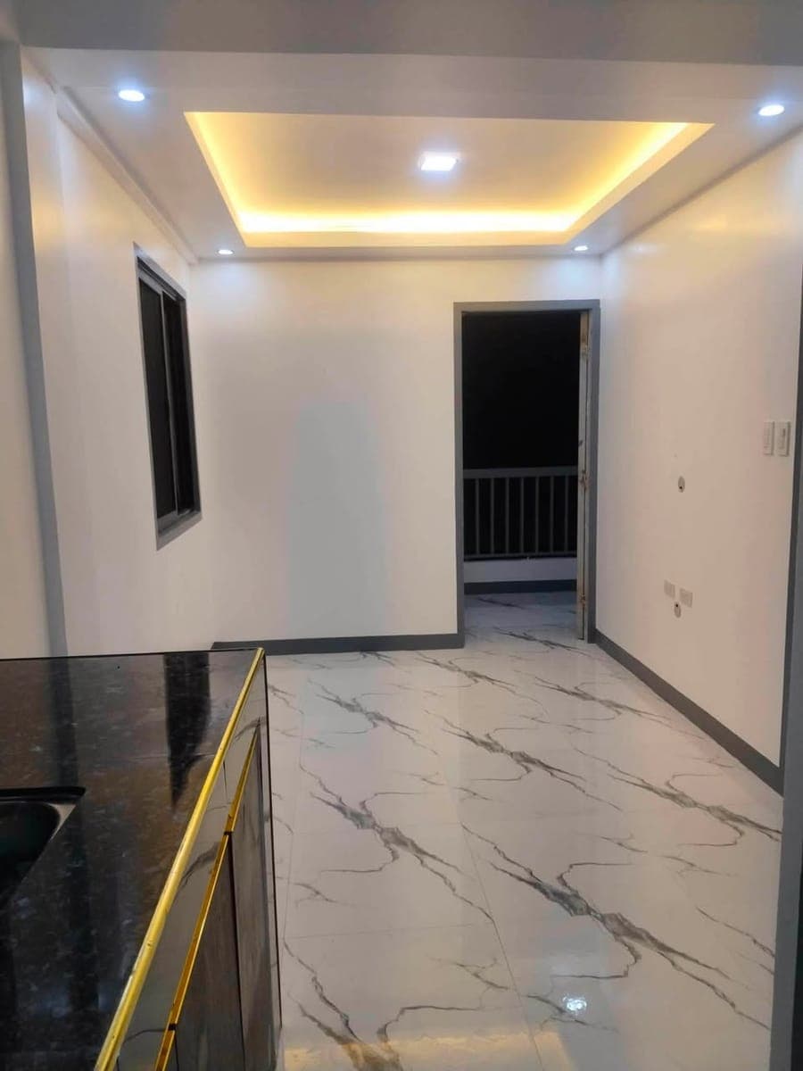 HOUSE FOR RENT (3rd Floor) - photo 1