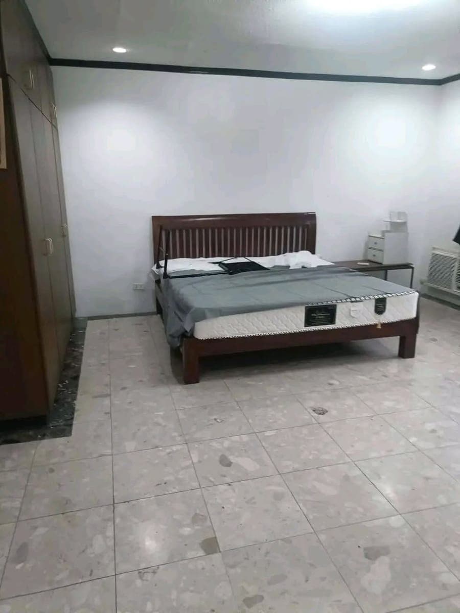 House For Rent in Multinational Village Paranaque City - photo 3