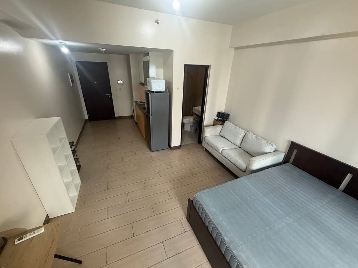 📍Studio Unit For Rent With Small Balcony at The Ellis Makati City 40 Square Meter - photo 1