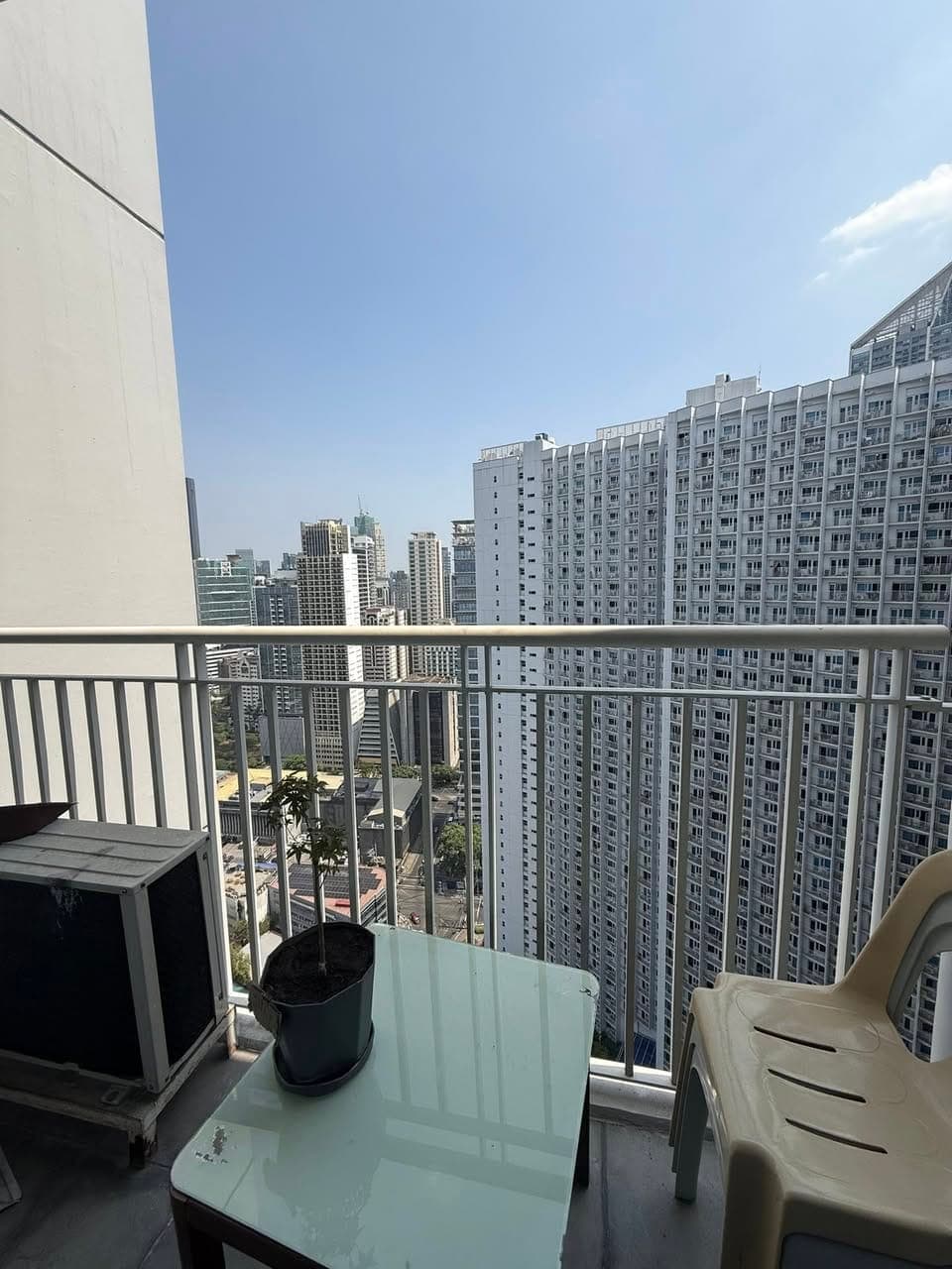 Looking for 1 female replacement. - photo 5