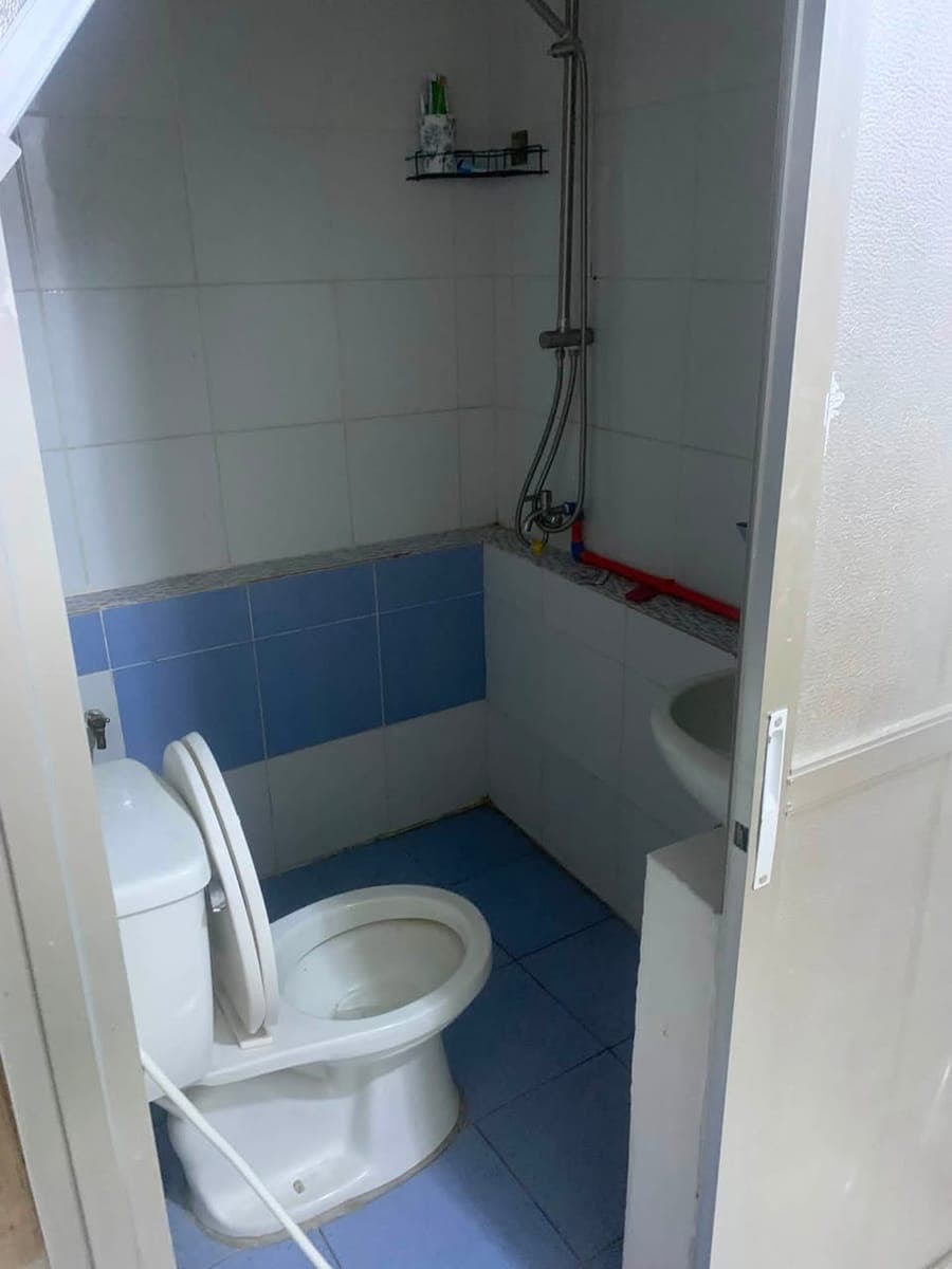 Room for rent, near evacom plaza，3k/month share bill, or 5k/month free electricity and water, red fi... - photo 3