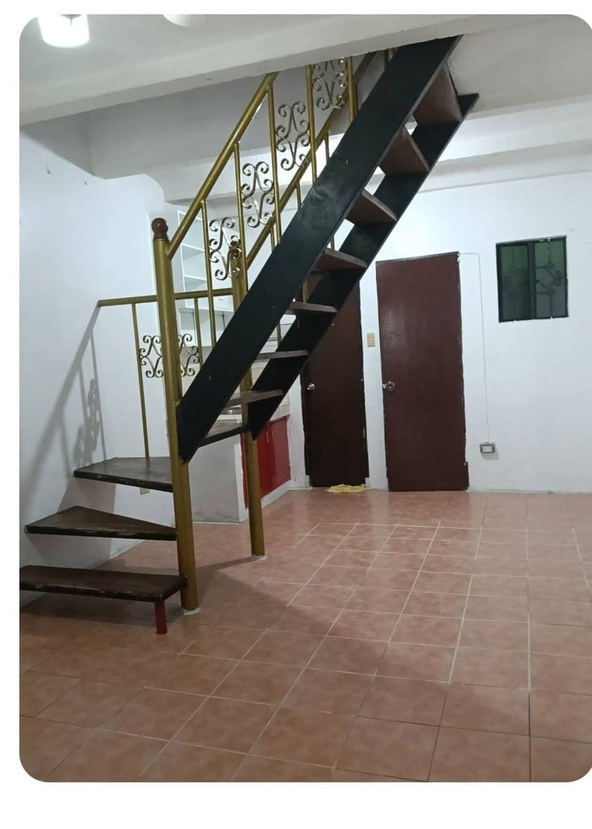 For Rent - photo 2
