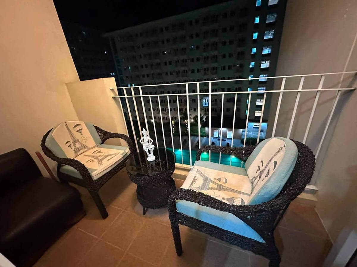 Field residences near sm sucat - photo 1