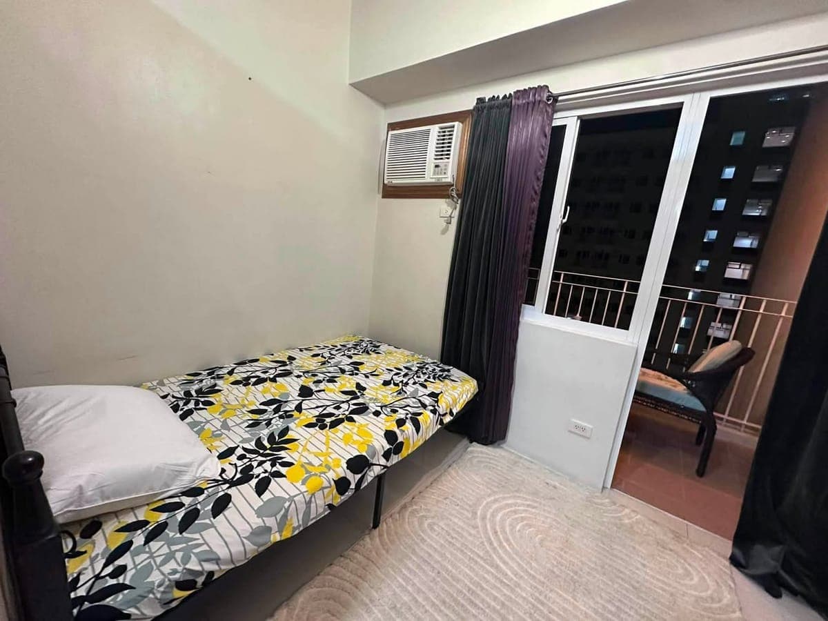 Field residences near sm sucat - photo 2