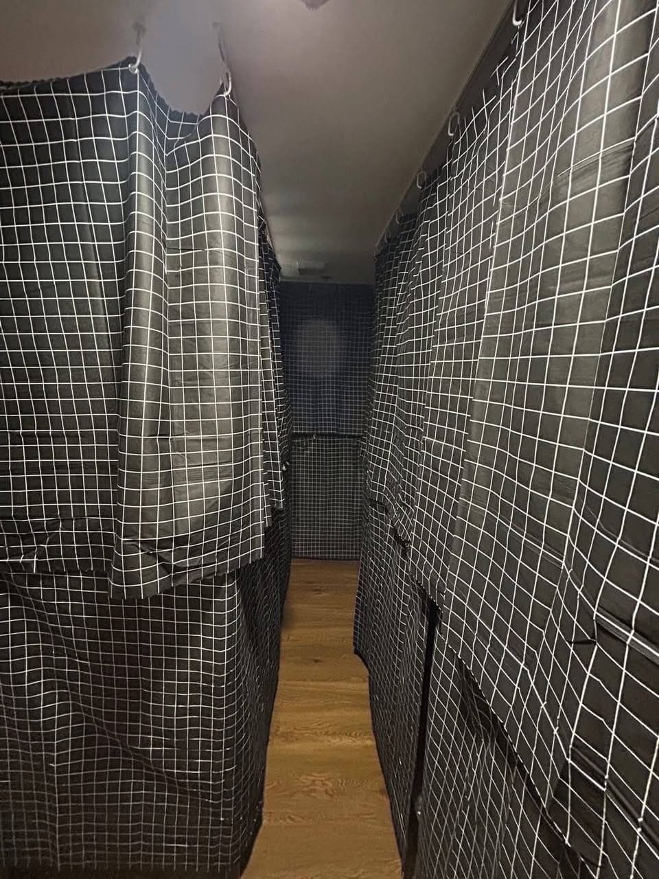 FEMALE CONDO SHARING, VICTORIA DE MAKATI, FULLY FURNISHED 2 STOREY UNIT - photo 5