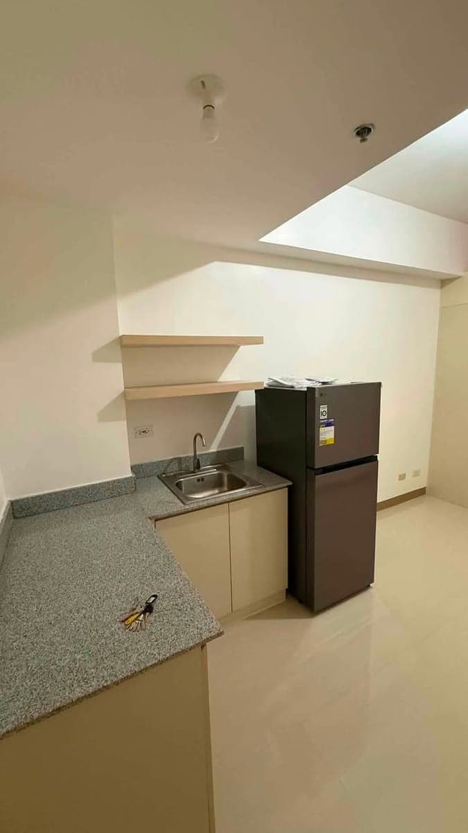 🌇 Ready for rent. 2BR condominium in South residence Building 3. - photo 1