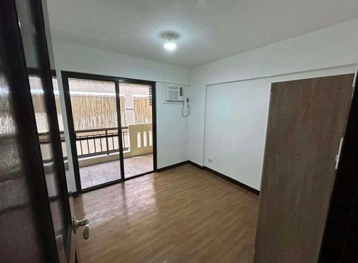 Ohana Place Residences 2-Bedroom Unit With Balcony For Rent Semi Furnished - photo 3