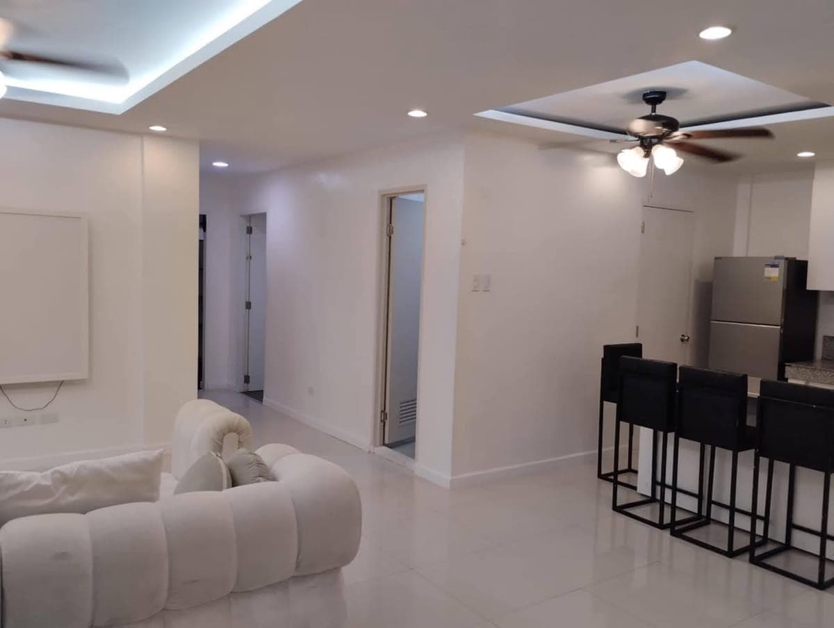 🏡FOR RENT : Townhawz @ BFRV LPC - photo 2