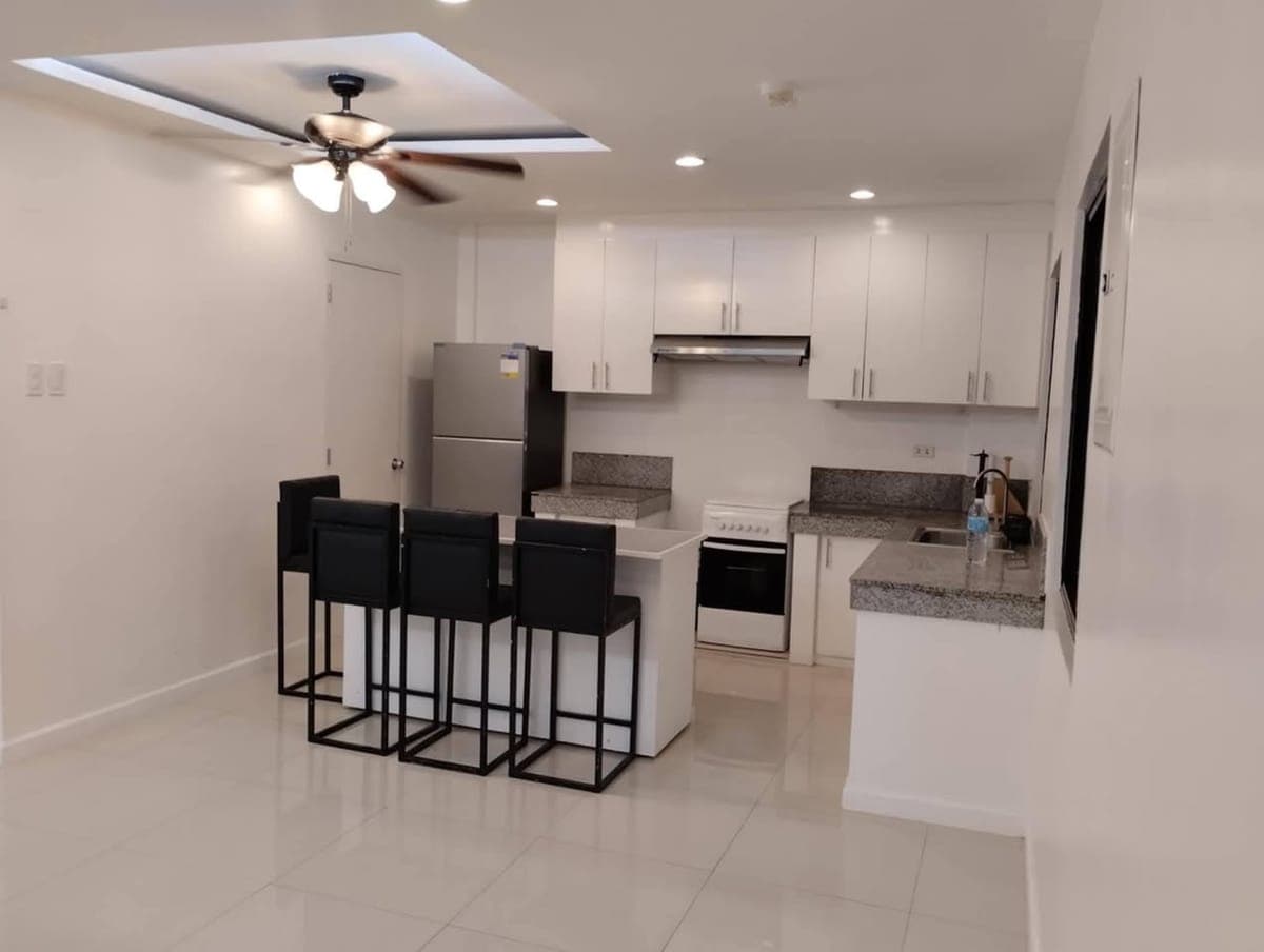 🏡FOR RENT : Townhawz @ BFRV LPC - photo 3