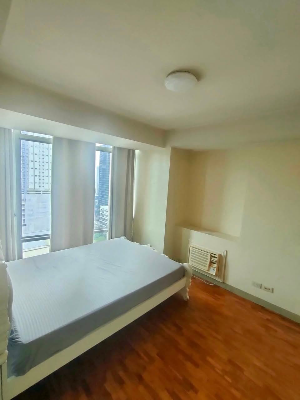 FOR RENT - Oriental Gardens Chino Roces Ave. Makati City - photo 3