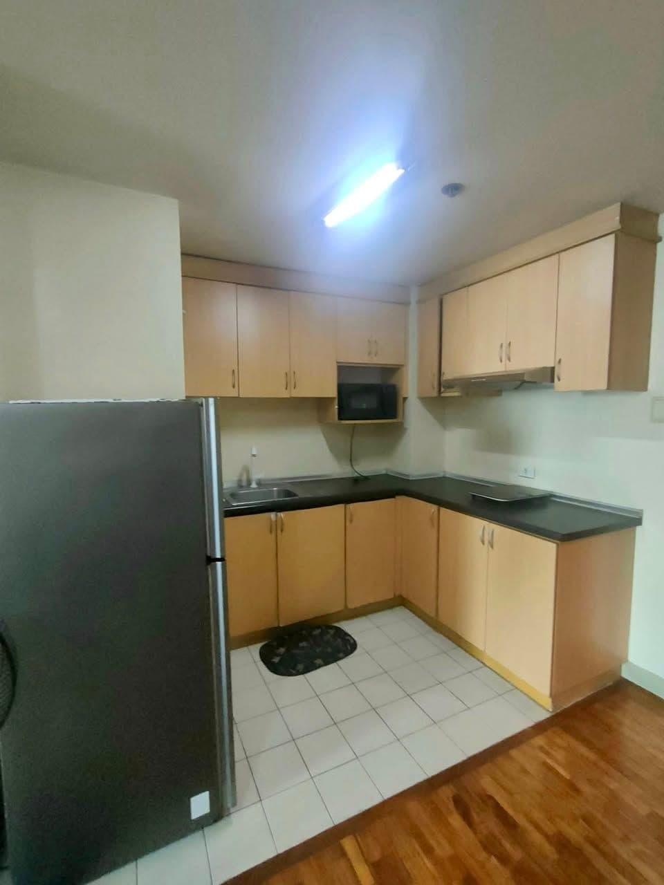 FOR RENT - Oriental Gardens Chino Roces Ave. Makati City - photo 5