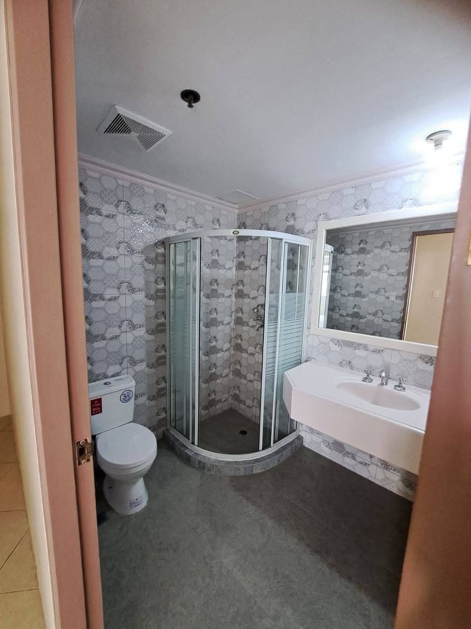 8 Wackwack Road condominium, wackwack, mandaluyong - photo 2