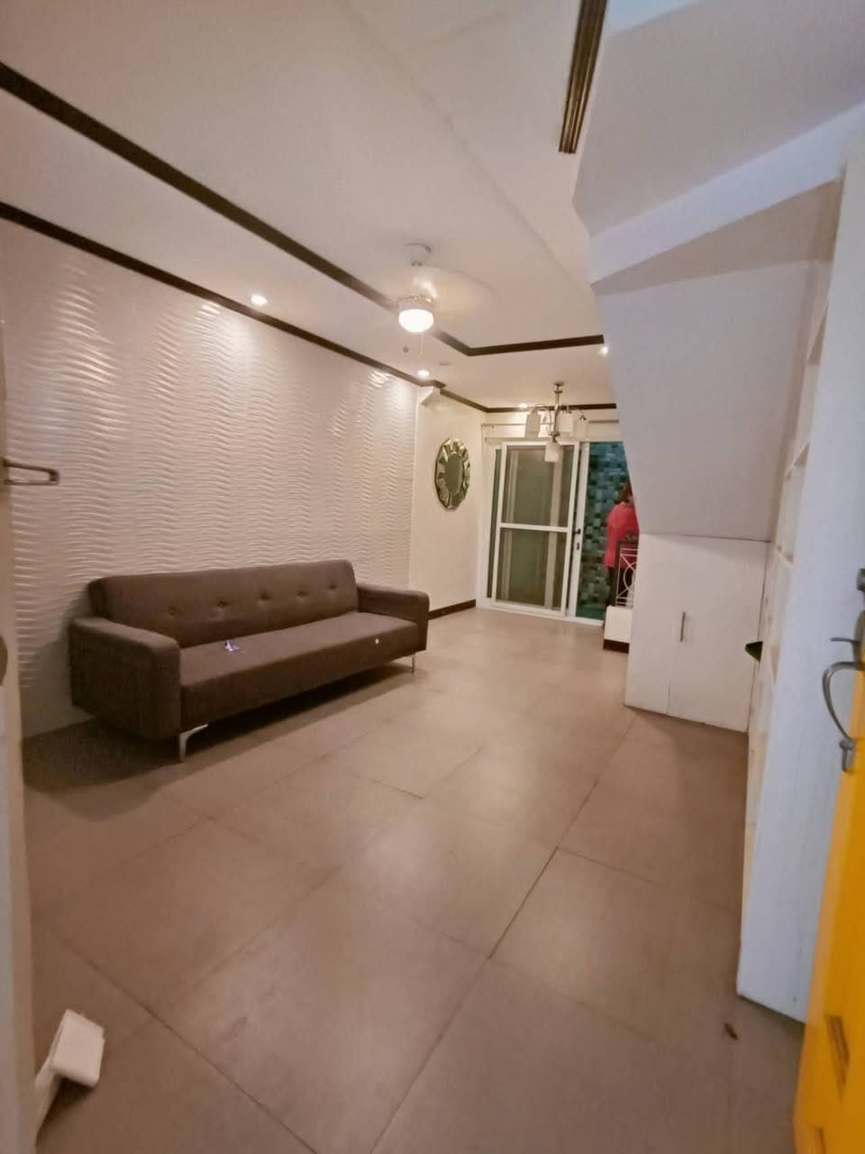 Makati Prime Townhouse For Rent - photo 2