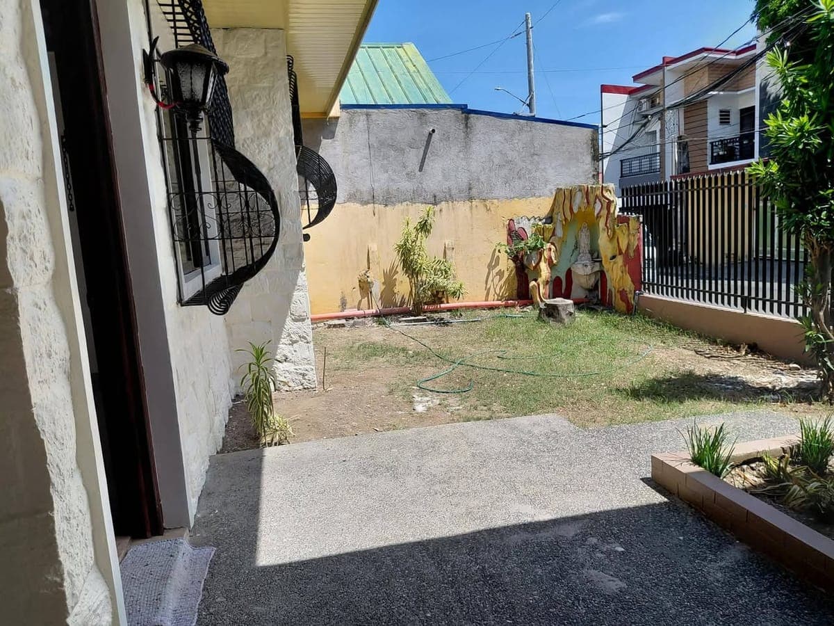 Bungalow House for Rent - photo 4