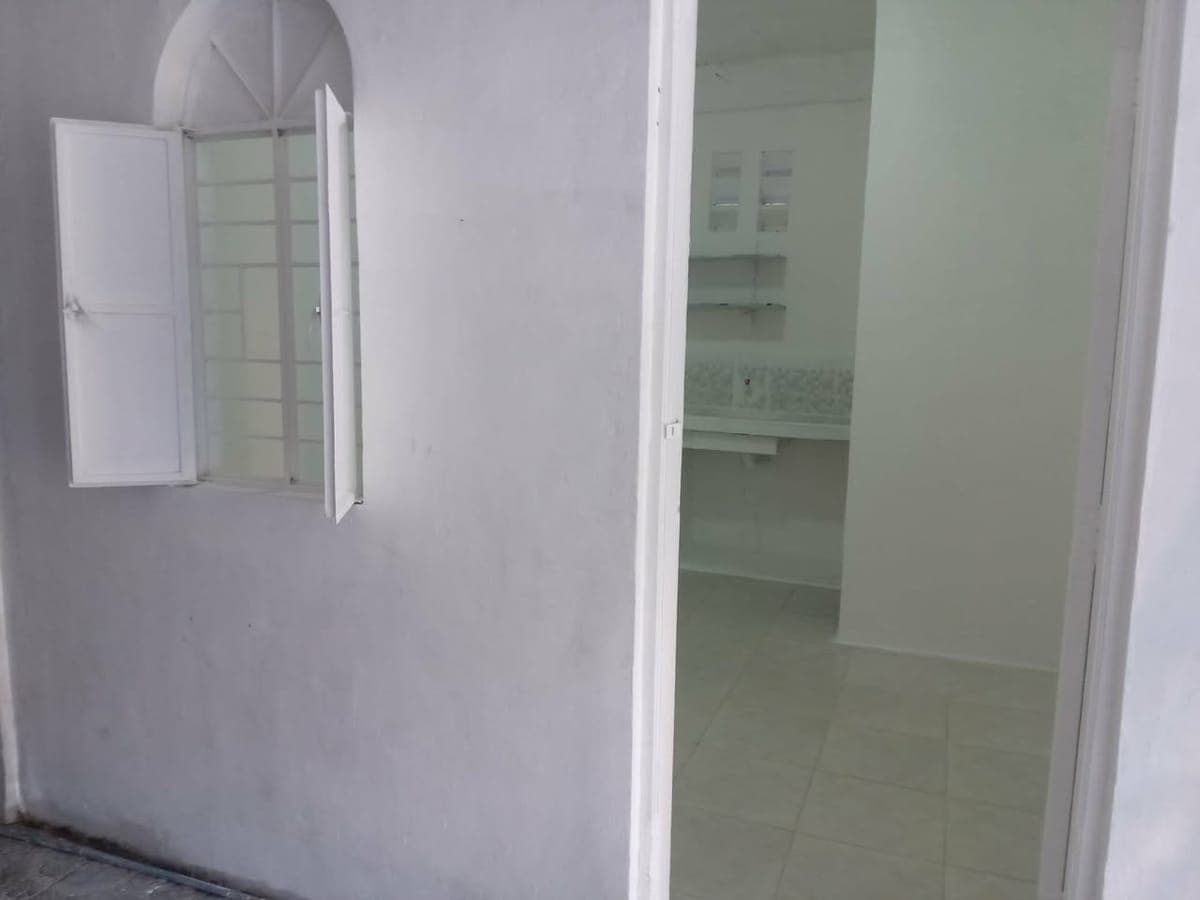 ROOM FOR RENT : - photo 2