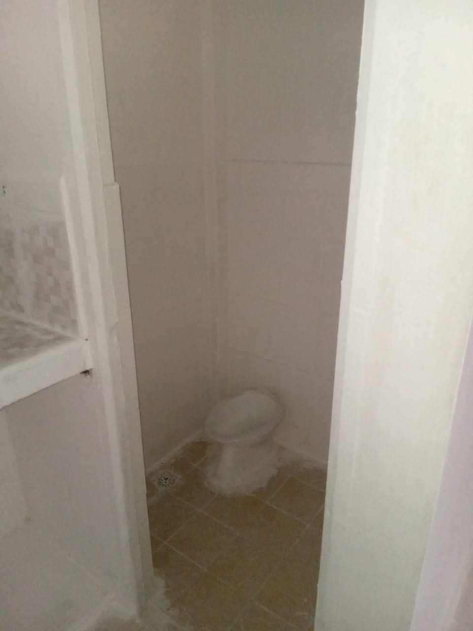 ROOM FOR RENT : - photo 3