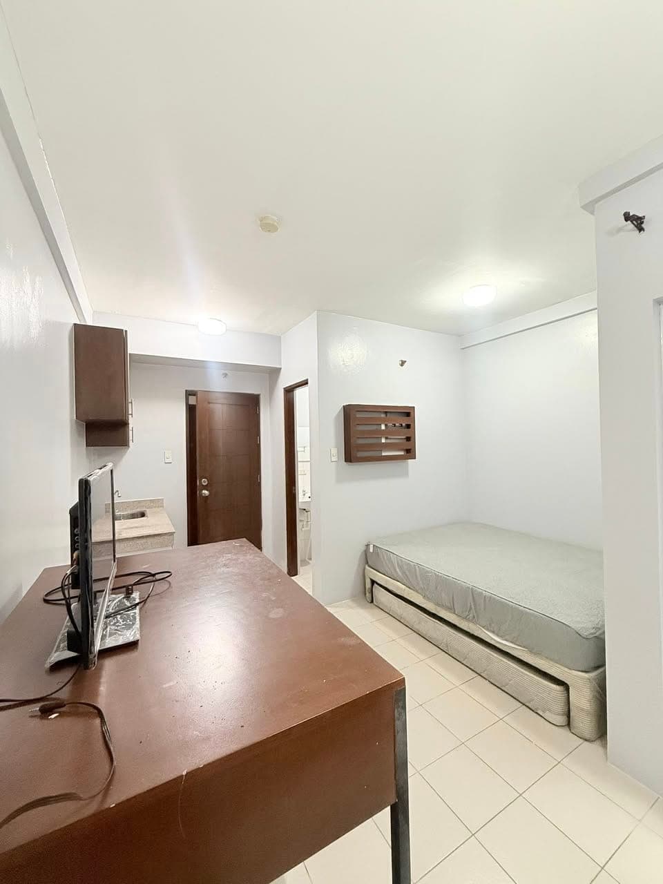 Studio type Semi Furnished For Rent in Brgy Tejeros Makati City Very Near to Makati City Hall, Ayala... - photo 3