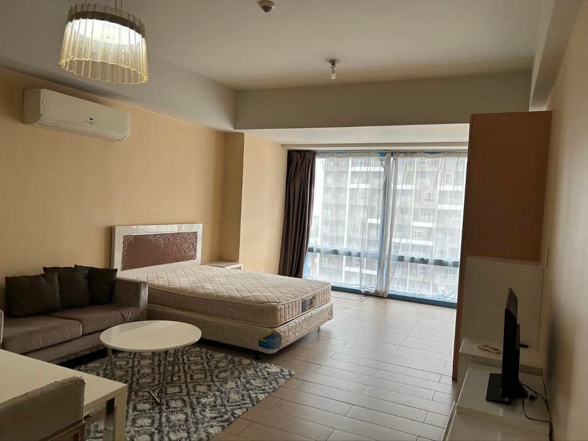 FOR RENT | Two Central, Makati - photo 1