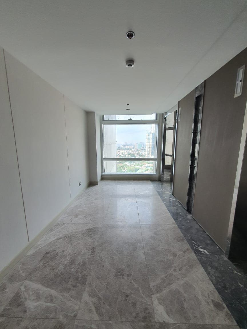 FOR LEASE: 3BR Unit at Two Roxas Triangle Makati City - photo 5
