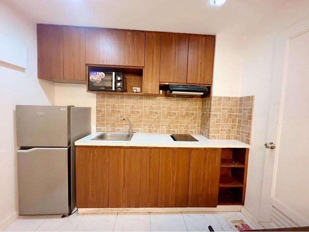 FOR RENT: VICTORIA DE MAKATI - 2 BEDROOM UNIT - photo 1