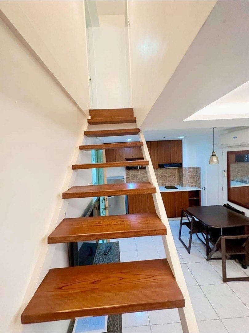 FOR RENT: VICTORIA DE MAKATI - 2 BEDROOM UNIT - photo 2