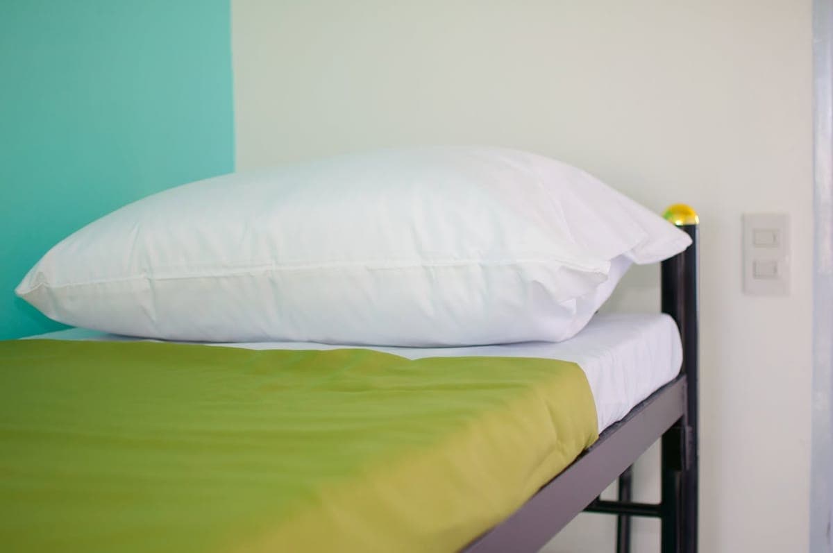 Female Ladies Bedspace Makati - photo 3