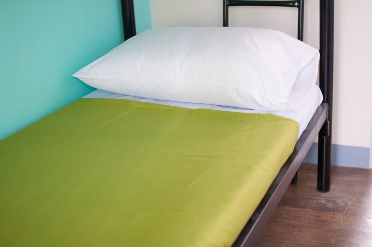 Female Ladies Bedspace Makati - photo 4